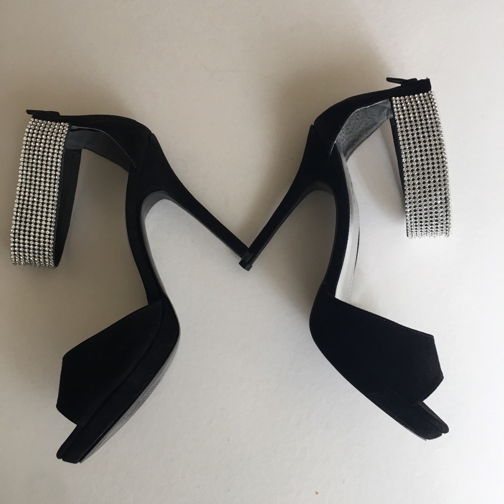 💋Black 5” heels with rhinestones